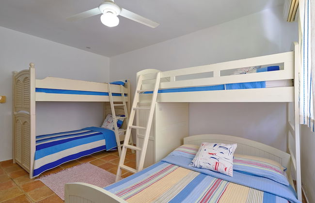 Beach Villa in El Portillo Sleeps 12 - Foto 5