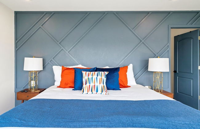 Luxury Lakehouse - Photo 15