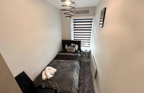 On Trend 3 Bedroom Home In Maerdy near Attractions - Foto 35