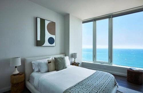 Lux Apts with Lake Views and Top Amenities - Foto 57