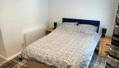 One bed and bathroom with kitchen for self catering Alness - Foto 2