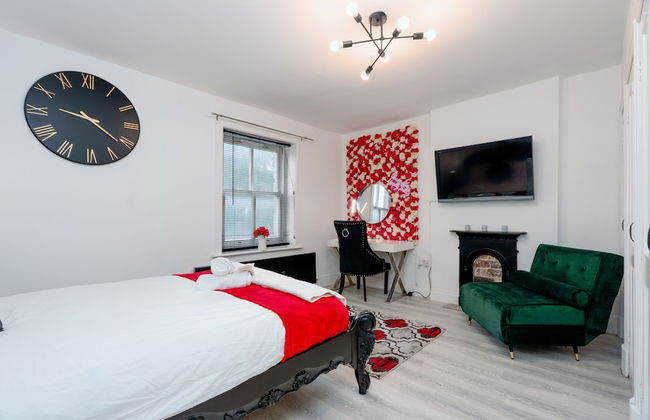 Cosy Cottage - Sleeps 6, Parking & Pet Friendly! - Foto 6