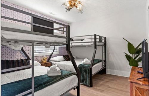 Waterfront Treehouse on the Cape Fear with Dock - Foto 3