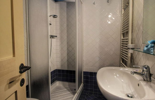 Villa in Tuscany With Pool Near Beach - Photo 9