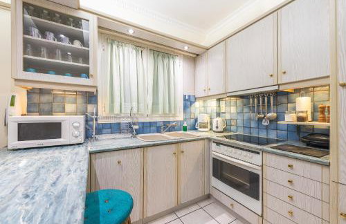 Amazing Apartment Pallini - Near Airport & Metro - Foto 12