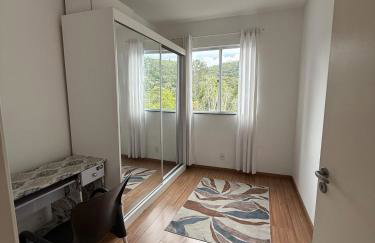 Tranquilo, vista para montanha e lazer completo - Foto 10