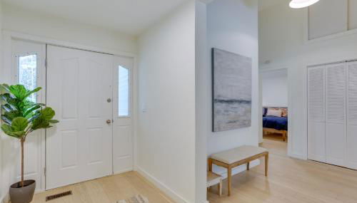 Charming Swan Lake Apartment with Deck! - Foto 4