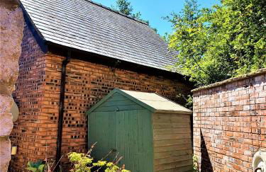 The Coach House - Photo 12