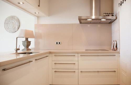 Luxury Spa Resort Marbella 2 bedroom 3 beds sauna gym pools jacuzzi - Foto 14