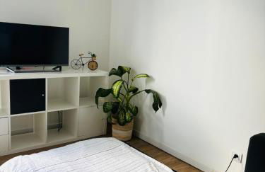 Studio calme avec cour privative Parking Jacuzzi option - Foto 5