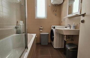 Sunny Lena Premium Family Apartment with Garden, Close to Beach & Pool - Foto 15