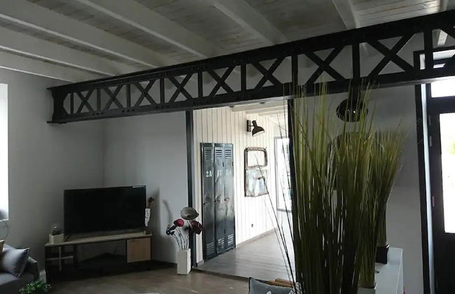 Magnificent Villa in Nuaille-d'aunis With Wellness - Foto 16