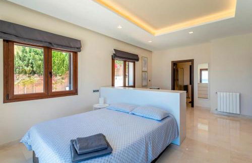 Villa Irene, Large First Line Villa wíth amazing sea- and coast views and large private swimming pool! - Photo 42