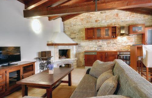 Holiday Home in Golas With Private Pool - Foto 18