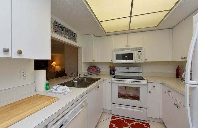 Palm Bay Club by Beachside Management - Photo 41