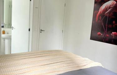 Apê moderno perto do shopping - WI-FI rápido e garagem - Foto 11