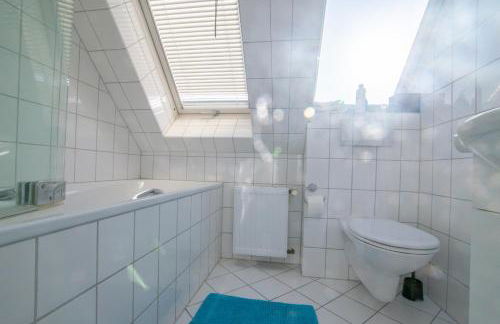 Meerbusch Apartments - 3 Room Apartment with Balcony - 20 Min Messe DUS - Foto 17