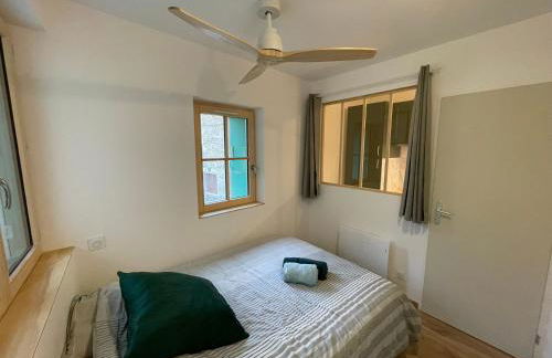 Le petit cosy - proche centrale tricastin & marché aux truffes - Foto 9