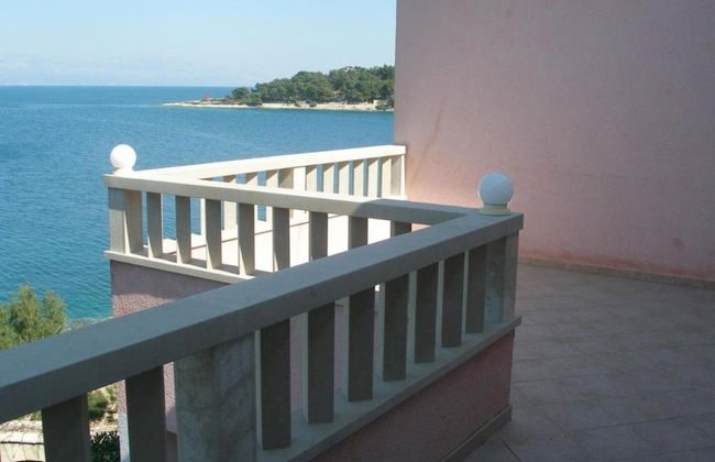 Mlad - With Pool - A3 - Photo 19