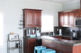 Beach Getaway at 2 Pelicans Walk to the Water - Foto 23