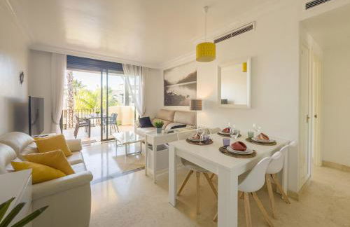 Ático de 2 dormitorios con terraza y piscina en Roda Golf - Almyra - Foto 2