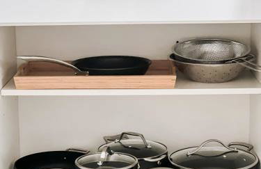 Designer Home 2 Bedroom - 20min to NYC WTC - Private Backyard - Foto 42