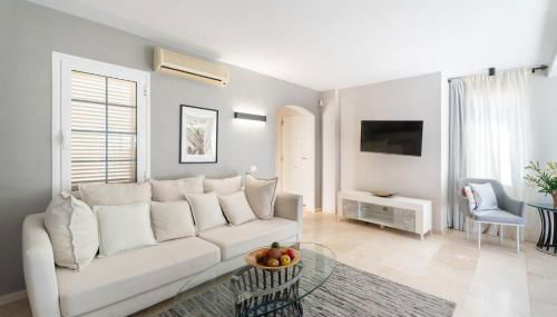 La Caleta Luxury Seaside Villa with 3 Bedrooms and Private Pool - Foto 5