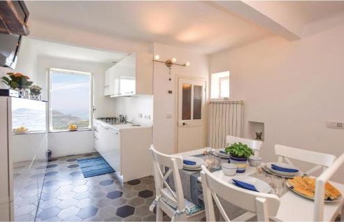 Gorgeous Home In Imperia, Loc Poggi - Foto 3