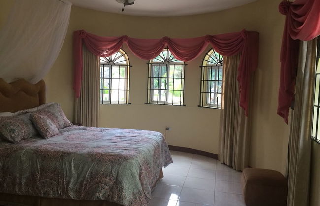 Mountain Top Villa - Photo 8