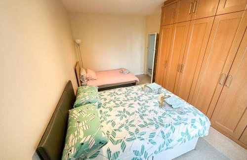 2 Bed Flat - short walk from Brent Cross Station - Photo 7