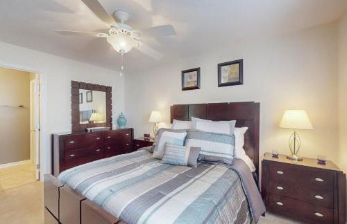 Balcony and Pool Access Longs Cozy Haven - Foto 14