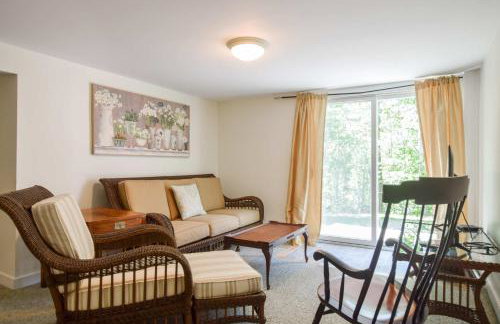 Minutes to Oceanside Beaches - Photo 22