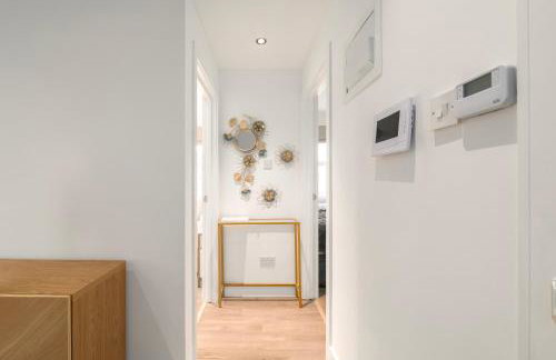 Stylish 2 bed with AC Battersea Park & Power Station, USA Embassy - Foto 7