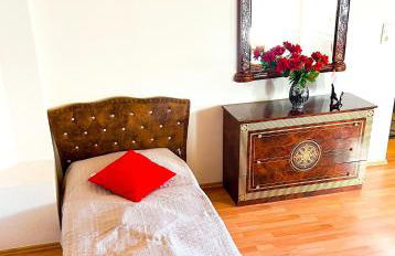 "Casa20200" 2 x Apartments je 150qm für Business, Familien, Gruppen, Handwerker 15min von BERLIN, Erdbeerhof, Outlet B5, 5min vom See Falkensee !! 2 Apartment each 150qm for BUSINESS , FAMILIES 15min from BERLIN!! - Foto 14