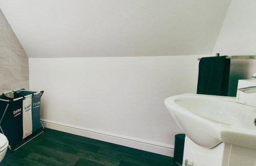 Cosy 2BR House on Quiet Street - Foto 26