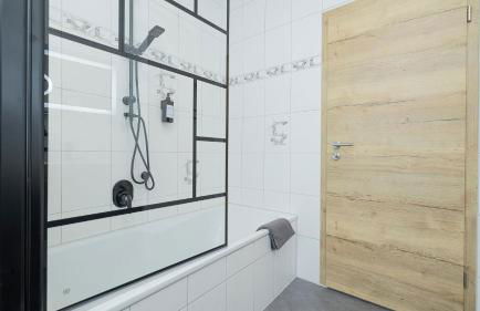 Luxx Home MM, Airport - Parkplatz - Küche - Balkon - Foto 9