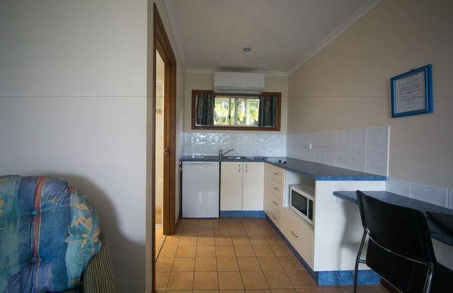 Sunlit Waters Studio Apartments - Photo 23