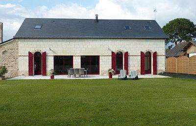 Jolie Maison de Campagne en pierre de tuffeau - Photo 1