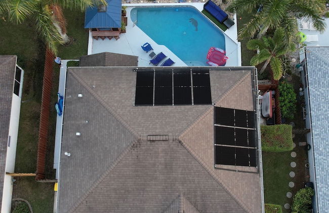 Urban Oasis W/hot Tub, Heated Pool And Private Movie Theater 2 Bedroom Home by RedAwning - Foto 48