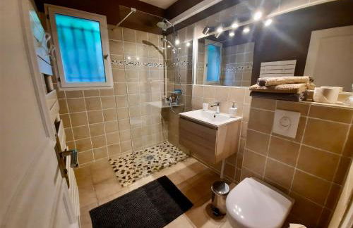 Les Restanques de Toucas - Studio dans villa avec jardin et piscine partagée - Foto 12