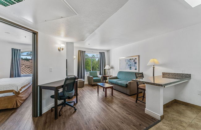 Metro Chandler Extended Stay - Photo 23