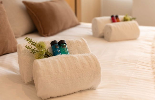 Stunning Apartment on top Location With Parking - Foto 17