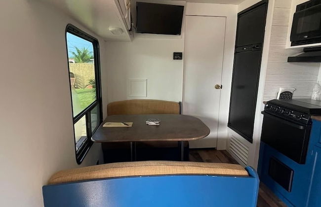 El Camper with private pool - Photo 26