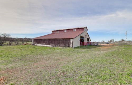 Pet-Friendly Purdy Home with Horse Stables and Trails! - Foto 26