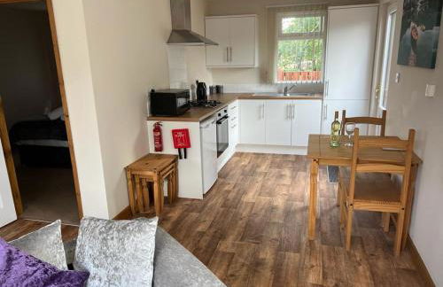 Holly Cabin with Hot Tub - Foto 8