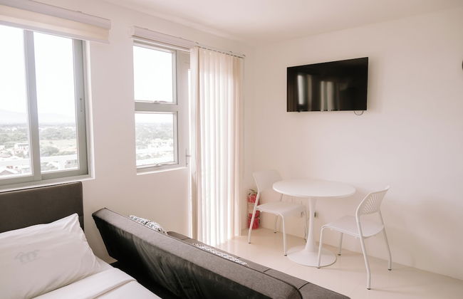 Chic & Cozy Metro Hideout - Photo 7