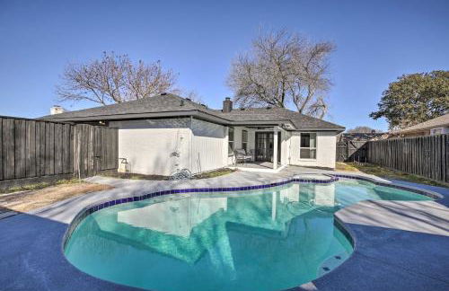 Stunning Plano Home with Private Pool and Hot Tub - Foto 27