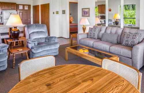 Waterfront Condo right on the Pacific Ocean - Photo 25