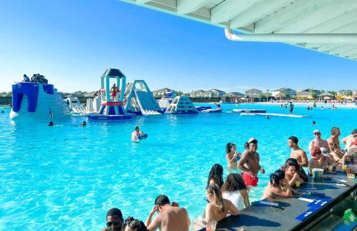 Designer Villa with Heated Pool, BBQ, Firepit, Ideal for Families & Groups - Photo 44