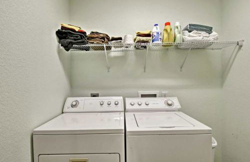 Pet-Friendly Gem with Yard and Pool Access in Sebring - Foto 20